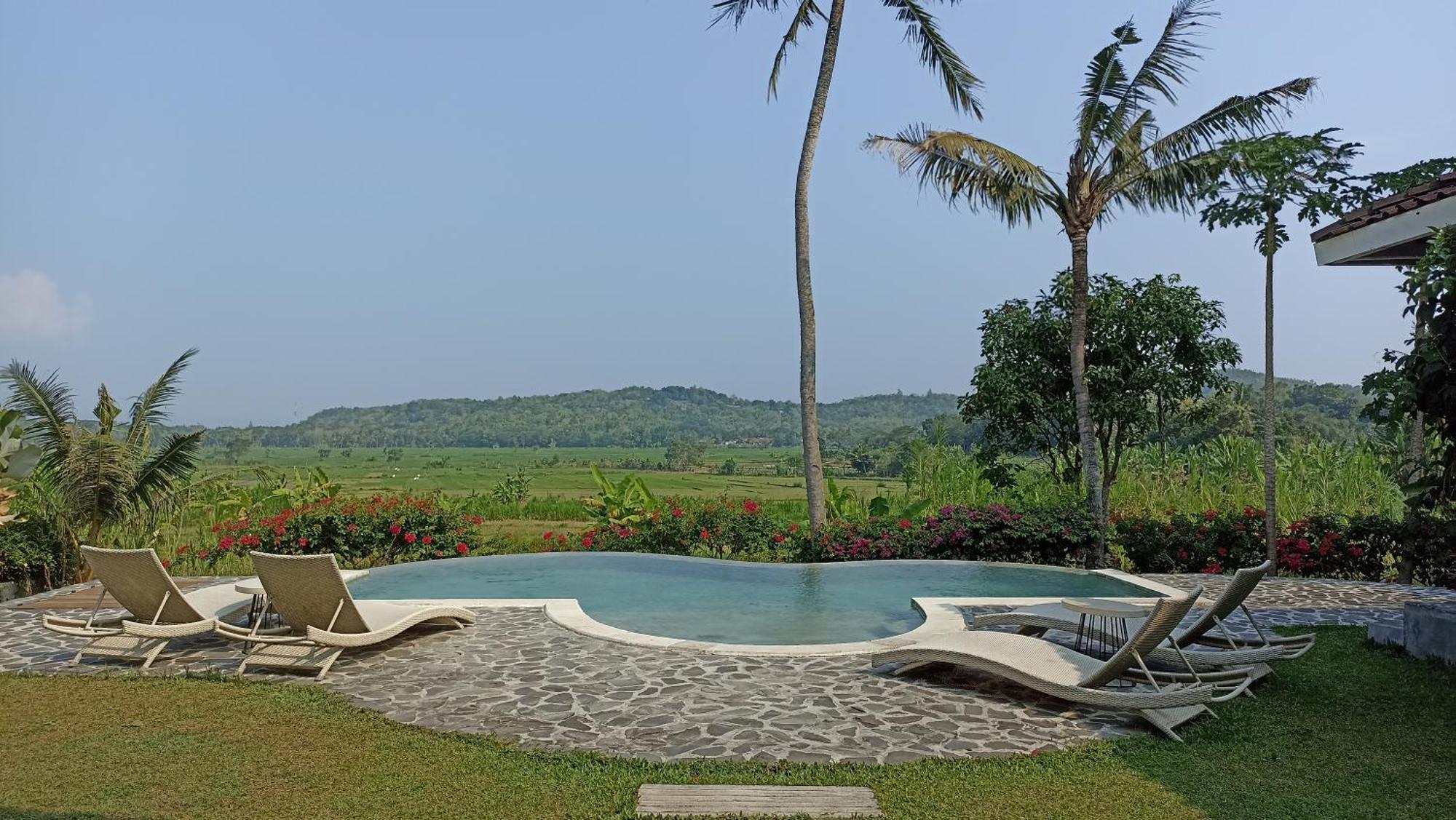 Sunmoonstarvillas Yogyakarta Jarakan エクステリア 写真